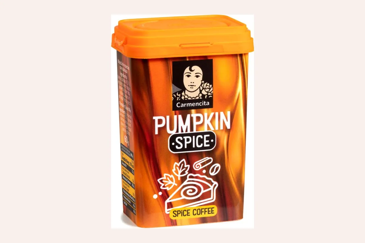 Bote naranja de Pumpkin Spice de Carmencita de 60 gramos sobre fondo blanco