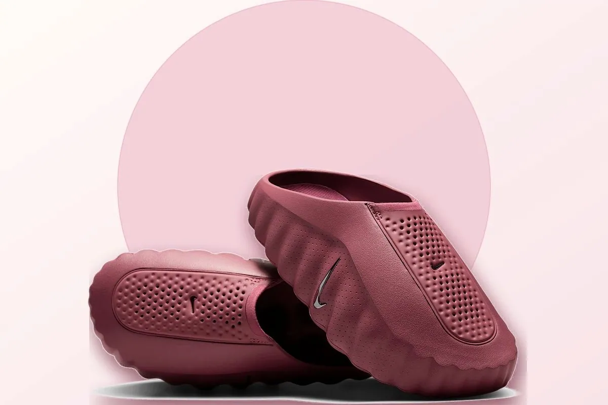 Par de Nike Mind 001 en color Pink Smoke, vistas de tres cuartos